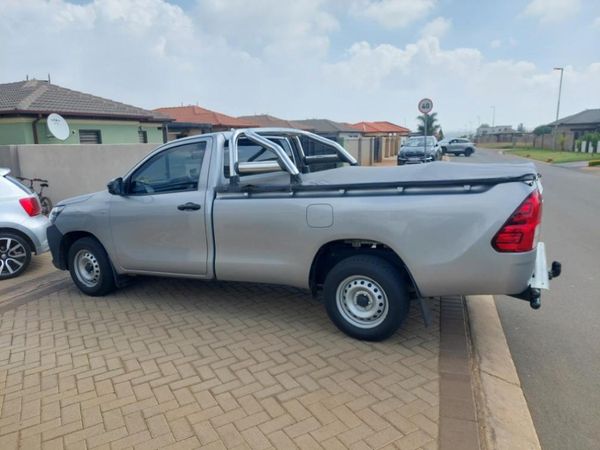 Used Toyota Hilux 2.0 VVTi Single-Cab for sale in Gauteng - Cars.co.za ...