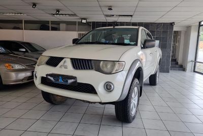 Used Mitsubishi Triton 2.4 MPi Double-Cab for sale in Gauteng - Cars.co ...