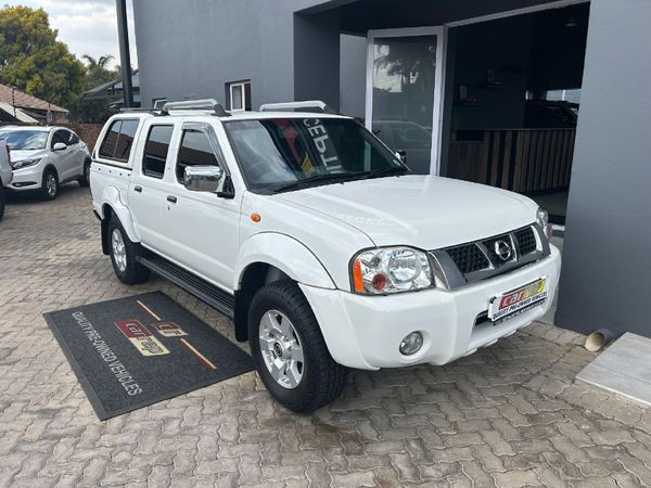 Used Nissan NP300 2.4i Hi-Rider Double-Cab for sale in Gauteng - Cars ...