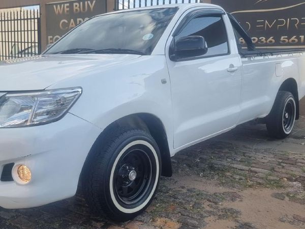 Used Toyota Hilux 2.0 VVTi Single-Cab for sale in Gauteng - Cars.co.za ...