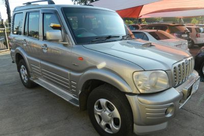 Used Mahindra Scorpio 2.6 CRDE 4x4 8-seat for sale in Gauteng - Cars.co ...