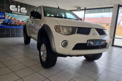 Used Mitsubishi Triton 2.4 MPi Double-Cab for sale in Gauteng - Cars.co ...