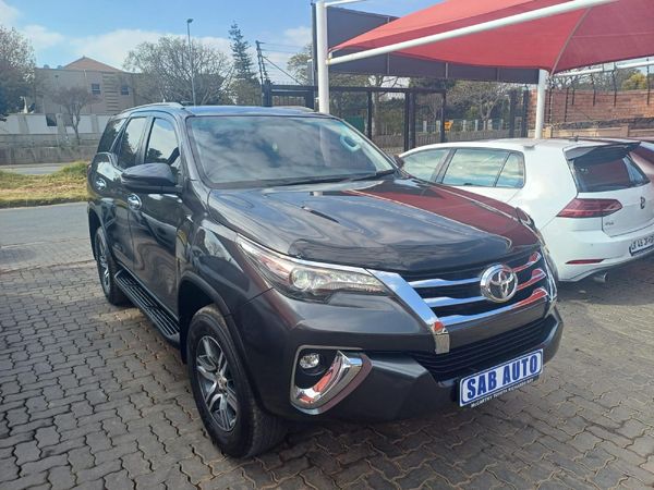 Used Toyota Fortuner 2.4 GD-6 Raised Body for sale in Gauteng - Cars.co ...