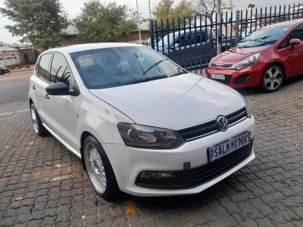 Used Volkswagen Polo 1.6 Comfortline for sale in Gauteng - Cars.co.za ...