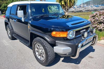 Used Toyota FJ Cruiser 4.0 V6 Sport Cruiser for sale in Western Cape ...