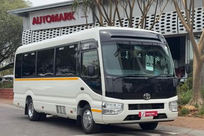 Used Toyota Coaster 2.8D GL Auto 23 Seater for sale in Gauteng - Cars ...