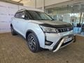 2025 Mahindra XUV 300 1.2T | W8