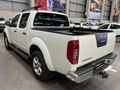 2013 Nissan Navara 3.0 dCi LE Auto 4x4 Double-Cab