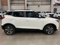 2022 Mahindra XUV 300 1.5D | W8
