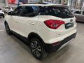 2022 Mahindra XUV 300 1.5D | W8