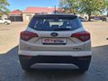 2022 Mahindra XUV 300 1.2T | W8