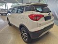 2021 Mahindra XUV 300 1.5D | W8