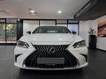 2025 Lexus ES 250 EX