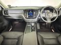 2022 Volvo XC60 B5 Momentum Geartronic AWD