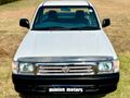 2000 Toyota Hilux 1800 SWB Single-Cab