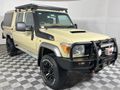 2015 Toyota Land Cruiser 79 4.5 D Double-Cab