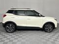 2022 Mahindra XUV 300 1.2T | W8
