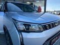 2020 Mahindra XUV 300 1.2T | W8