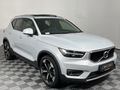 2020 Volvo XC40 D4 Momentum AWD