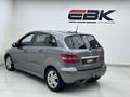 2011 Mercedes-Benz B-Class B 180 Auto