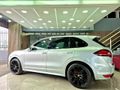2012 Porsche Cayenne GTS Auto