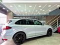 2012 Porsche Cayenne GTS Auto