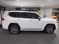 2022 Toyota Land Cruiser 300 V6 3.5 T ZX