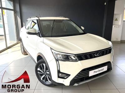 2022 Mahindra XUV 300 1.2T | W8