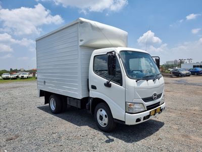 2016 Hino 300 614 Box Body