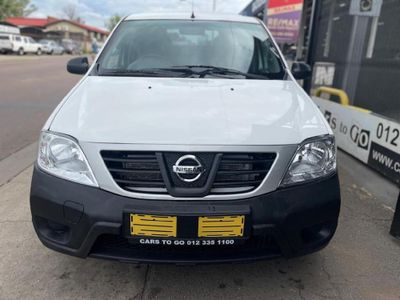 2023 Nissan NP200 1.6 A/C Safety Pack