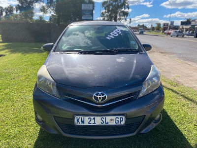 2012 Toyota Yaris 1.0 XS 5-dr