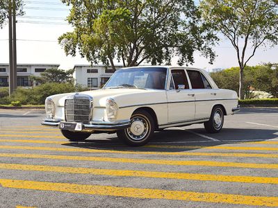 1971 Mercedes-Benz W108 280S (auto)