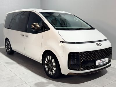 2022 Hyundai Staria 2.2d Luxury Auto