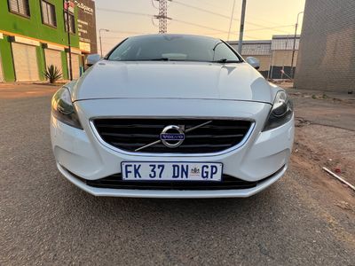 2015 Volvo V40 D4 Inscription Auto