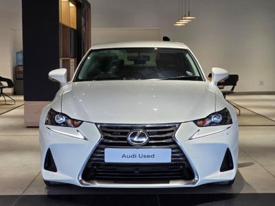 2019 Lexus IS 200T EX | 300 EX
