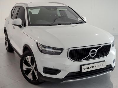 2021 Volvo XC40 D4 Momentum AWD