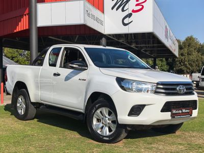2017 Toyota Hilux 2.4 GD-6 Raised Body SRX Extended Cab