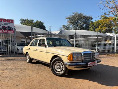 1983 Mercedes-Benz 230 Manual