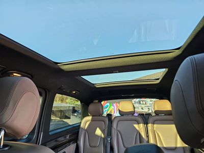 2022 Mercedes-Benz V-Class AMG Line