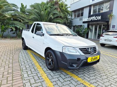 2022 Nissan NP200 1.6 A/C Safety Pack