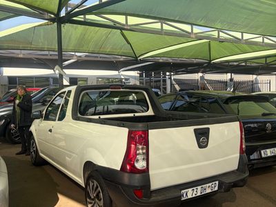 2022 Nissan NP200 1.6 A/C Safety Pack