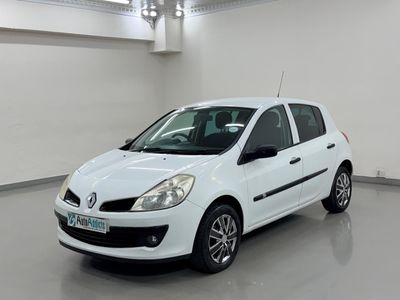 2010 Renault Clio III 1.6 S 5-dr