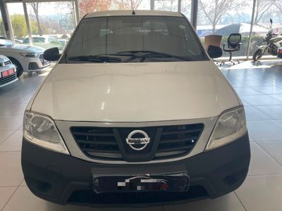 2020 Nissan NP200 1.6 A/C Safety Pack