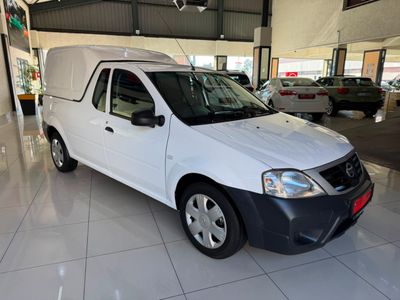 2022 Nissan NP200 1.6 A/C Safety Pack