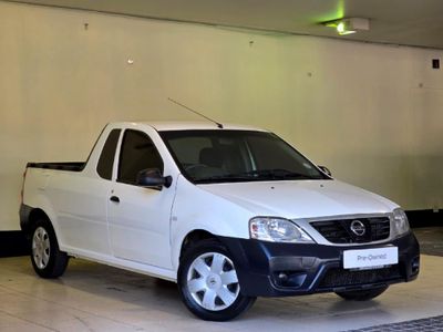 2022 Nissan NP200 1.6 A/C Safety Pack