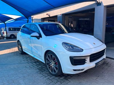 2016 Porsche Cayenne GTS Auto