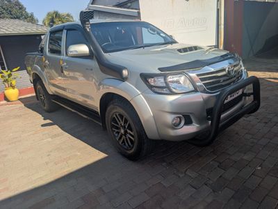 2016 Toyota Hilux 3.0 D-4D Legend 45 Raised Body Auto Double-Cab
