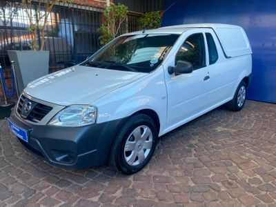 2022 Nissan NP200 1.6 A/C Safety Pack