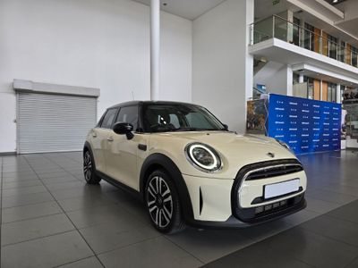 2022 MINI Hatch Cooper 5-dr Auto