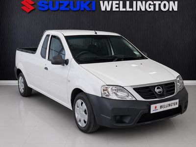 2022 Nissan NP200 1.6 A/C Safety Pack